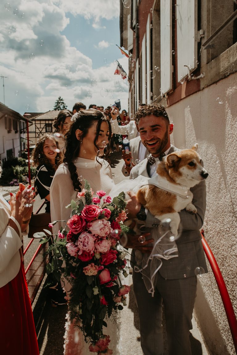 Mariage L&F et leur Corgi